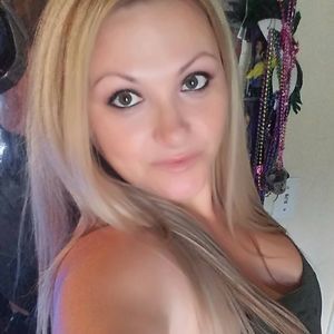 Meet your Posher, Janelle