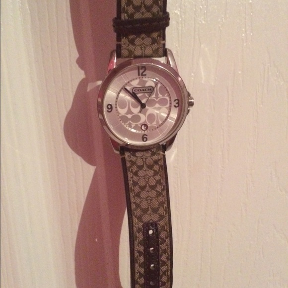 Watch - Picture 3 of 3
