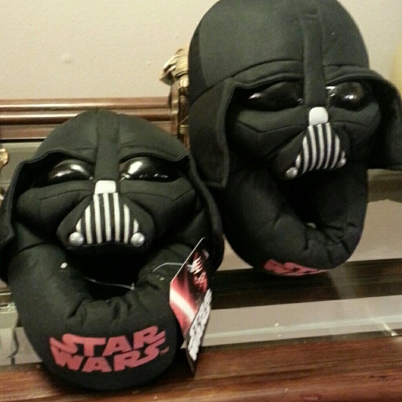 💖PRICE REDUCED💕 NWT-STAR WARS SLIPPERS