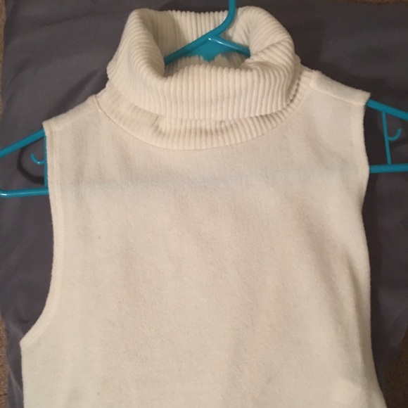 Sleeveless Turtleneck Tunic