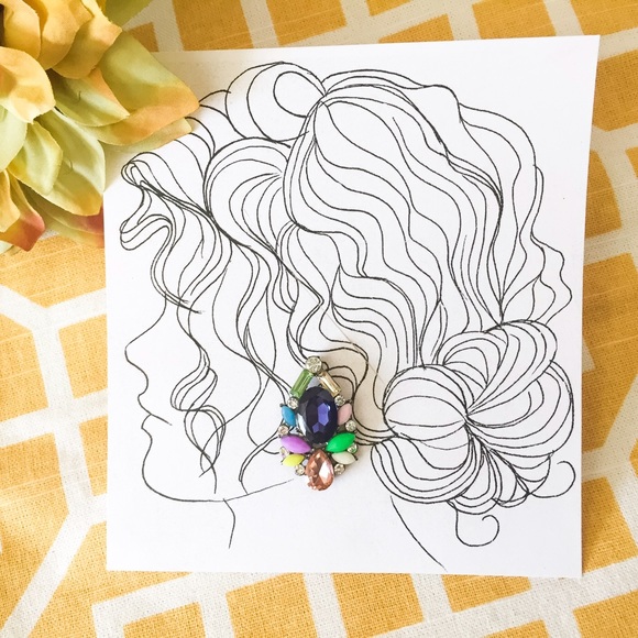 ✨2 LEFT!✨Retro Crystal Statement Earrings - Picture 2 of 4