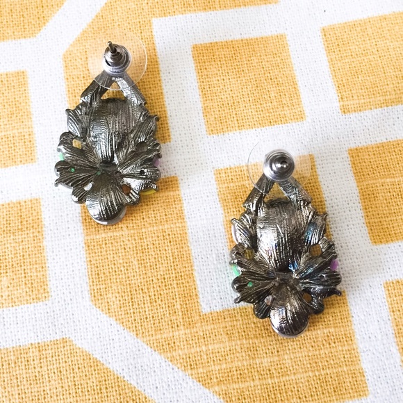 ✨2 LEFT!✨Retro Crystal Statement Earrings - Picture 3 of 4