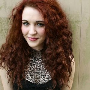 Meet your Posher, Carly