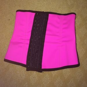 Waist trainer