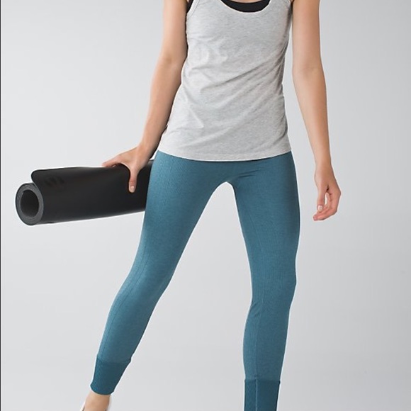 Teal lululemon Ebb to Street leggings