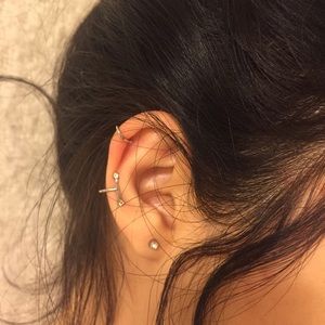 ❌SOLD!!!!!!❌ Diamond earrings and ear Cuffs