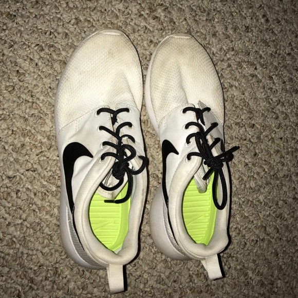 Nike custom roshes size 7