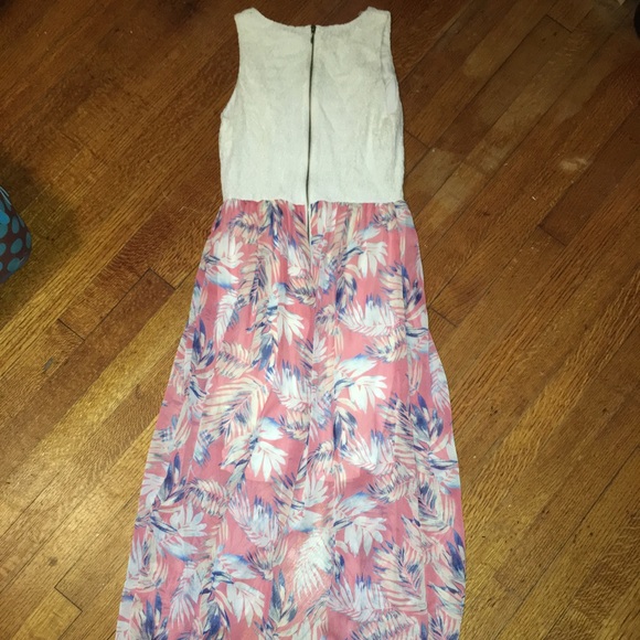 Dress - Picture 3 of 4
