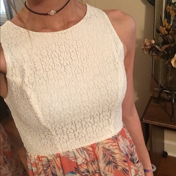 Dress - Picture 4 of 4
