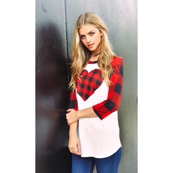 ✨HP✨ ❤️ New Arrival- Heart Cutout Top, Plaid Top - Picture 2 of 4