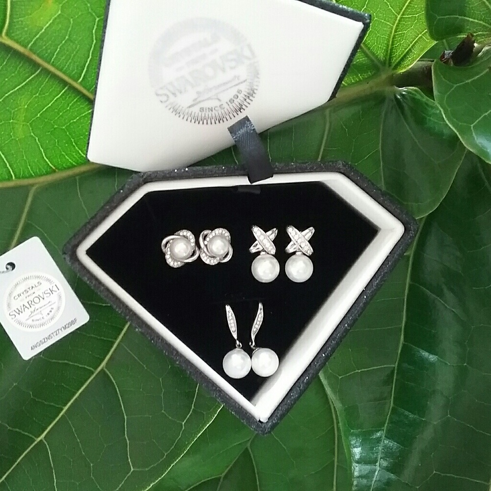 One Set of 3 Pairs Pearl Earrings