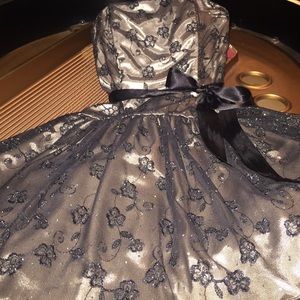 Caché Cocktail Dress