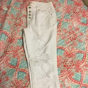 White Boyfriend Jeans: Brand New!!!
