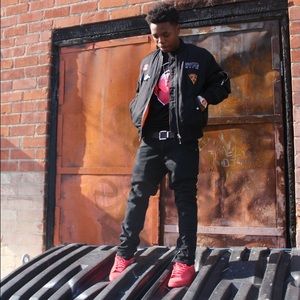 Meet your Posher, Isaiah