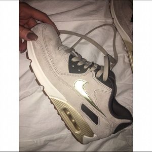 Women's Nike airmax