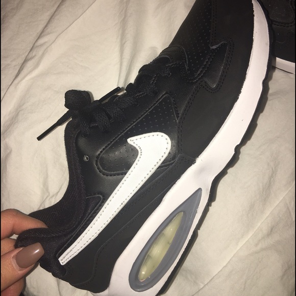 NWOT Women's Nike Airmax