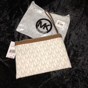 Michael Kors Clutch