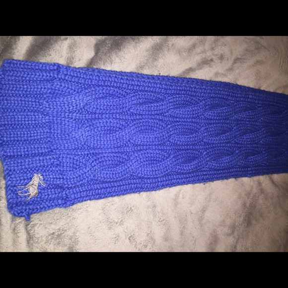 Abercrombie and Fitch scarf