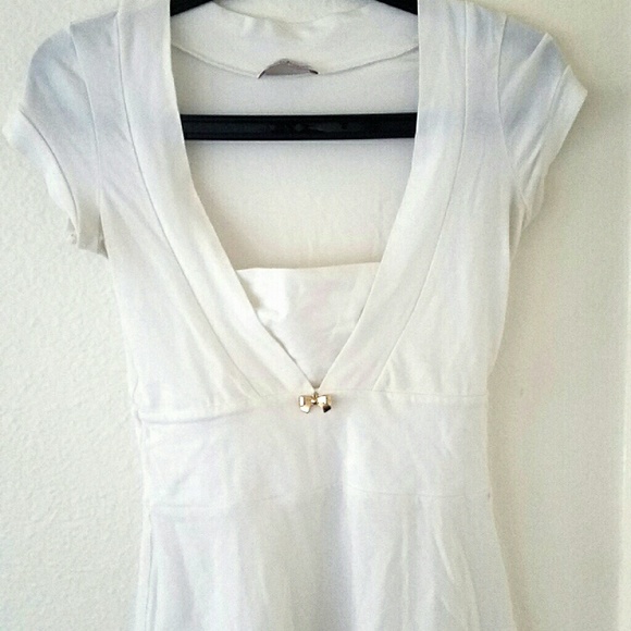White guess t-shirt