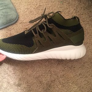 Adidas "tubular "