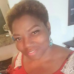 Meet your Posher, Antionette