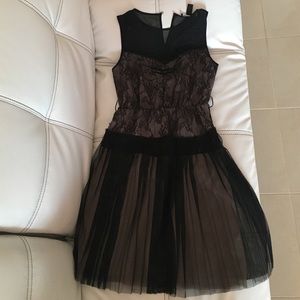 Lace detailed evening dress