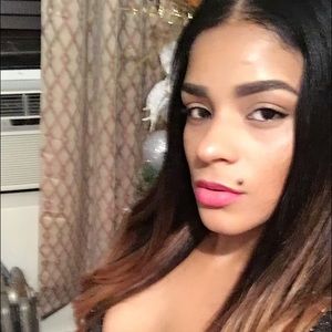 Meet your Posher, Dyana