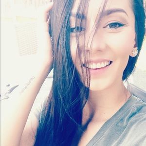 Meet your Posher, Natasha