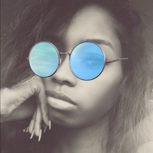 Meet your Posher, Krystal