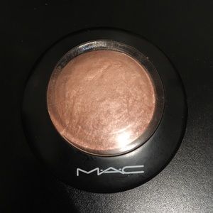MAC Cosmetics Soft and Gentle Skin Finish