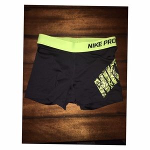 💛Nike Pros💛