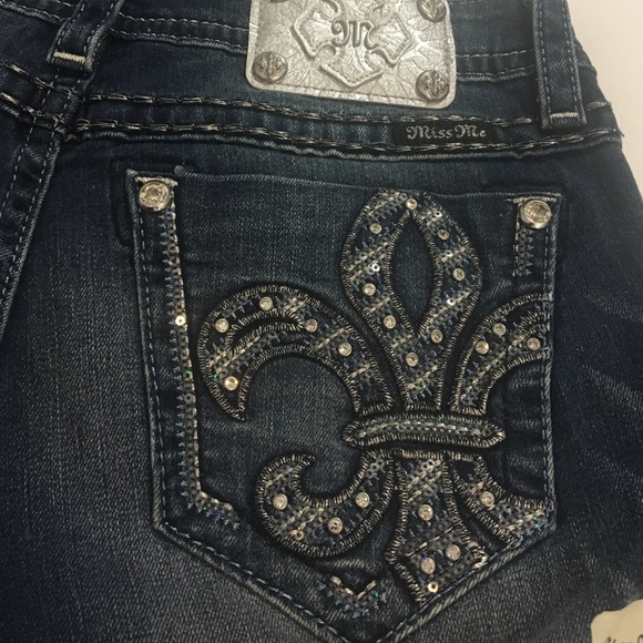Nwt Miss Me Distressed Bootcut Jeans