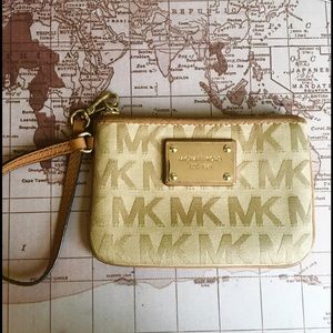 Michael Kors Wristlet