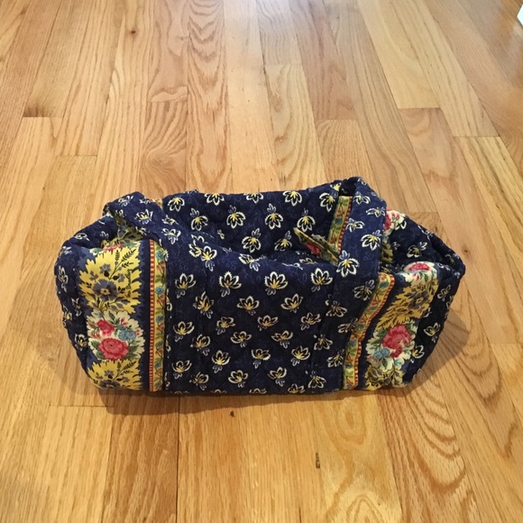 Vera Bradley small shoulder purse