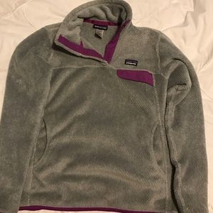 SOLD-- Patagonia Quarter zip