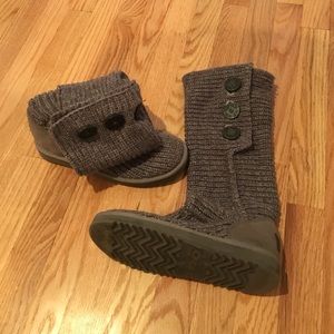 UGG grey classic cardy