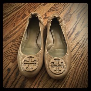 Tan patent leather Tory Burch Reva flats! So cute!