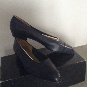 Evan Picone Leather Navy Blue Flats Bambi 10 m