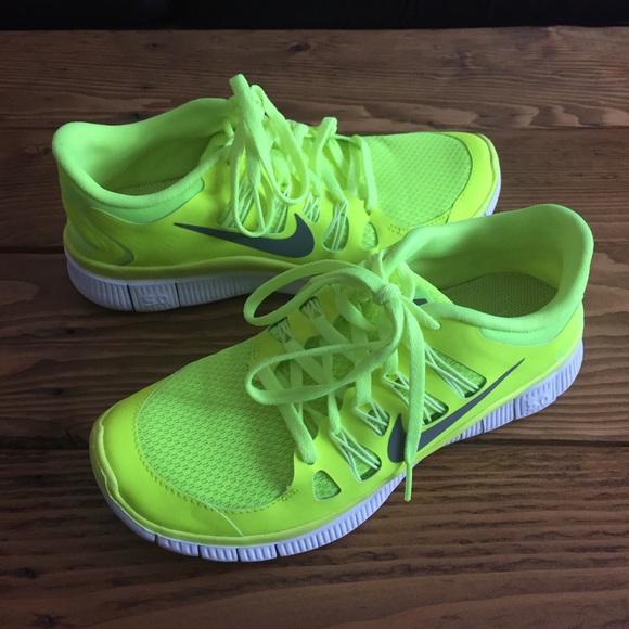 NEW!! Women's Nike Free 5.0+ size 7 volt/neon