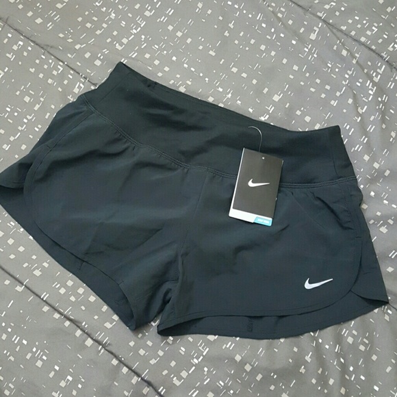 Nike 2" Rival running short