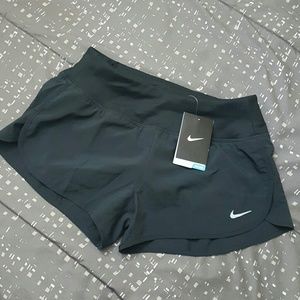 Nike 2" Rival running short