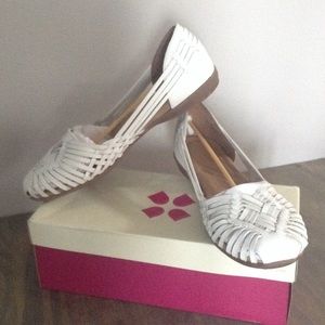 Naturalizer White Gobi Flats Size 11m New with Box
