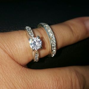 White gold diamond wedding ring set