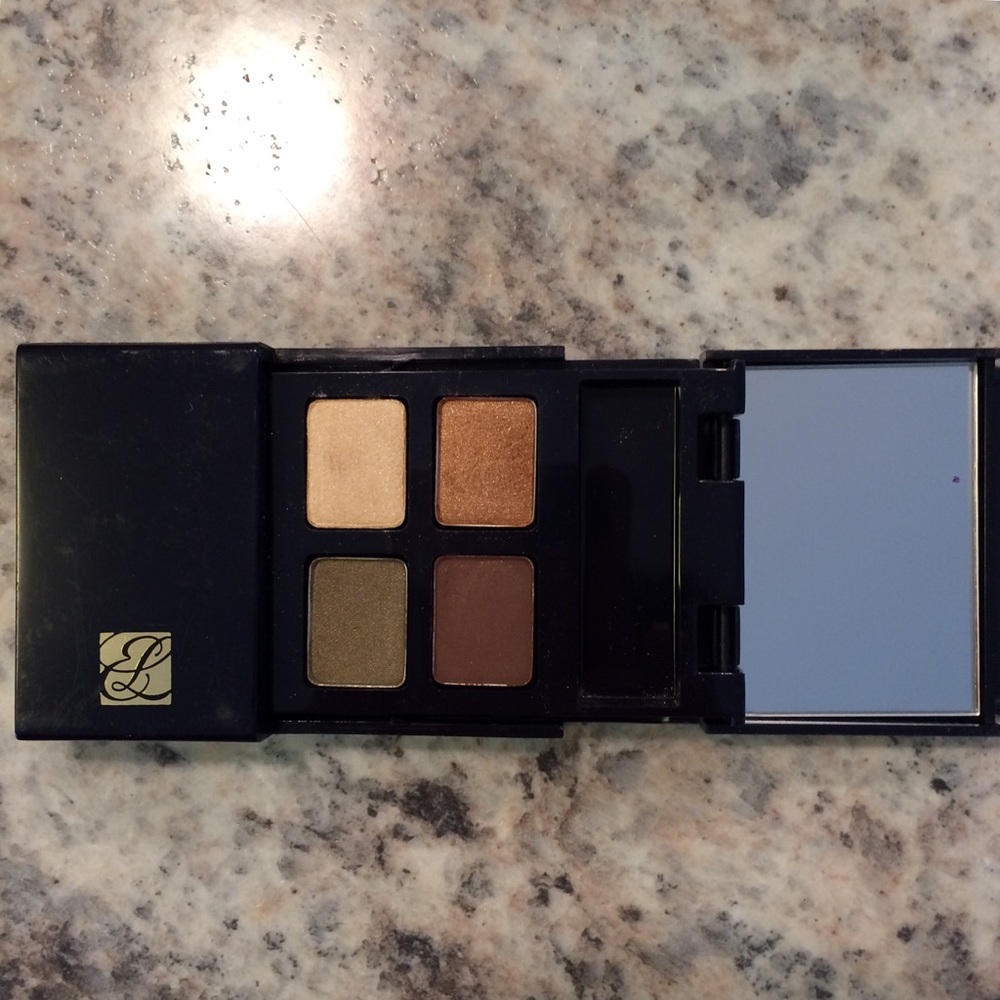 Eyeshadow palette