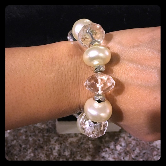 Large Pearl Bracelet