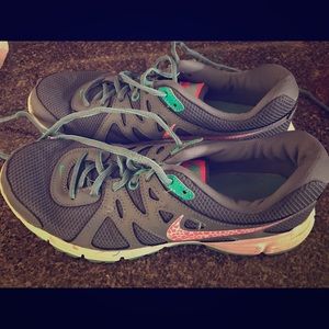 Nike Revolution 2