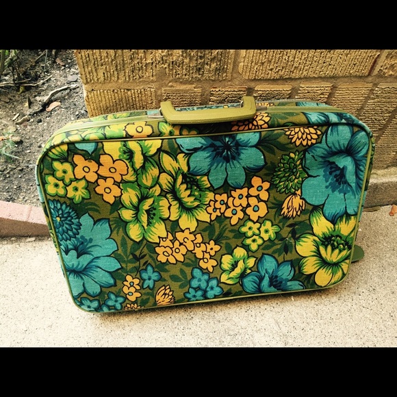 Vntg FLOWER POWER MOD CANVAS CARRY-ON SUITCASE