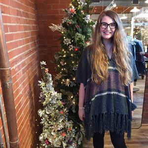 Meet your Posher, Kelli