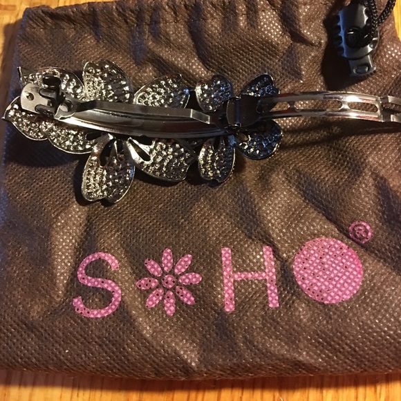Price drop‼️REAL Swarovski crystals hair barett.