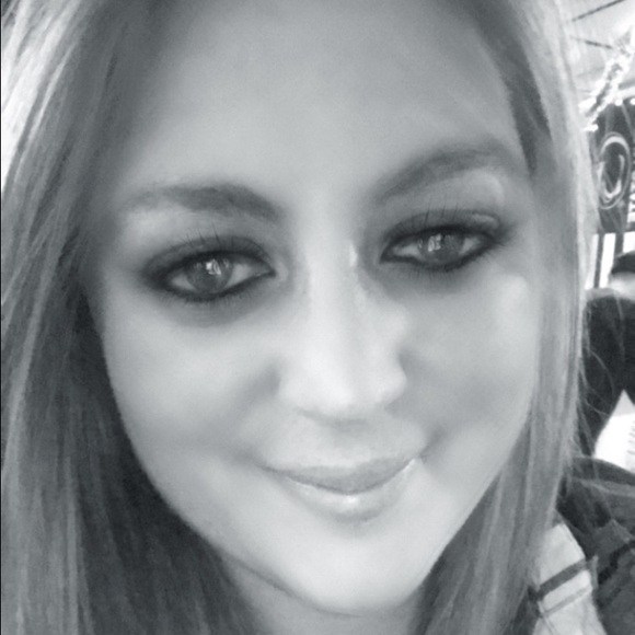 Meet your Posher, Kelly - Picture 1 of 1
